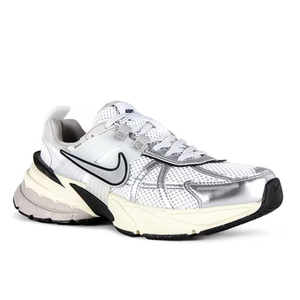 NIKE V2K RUN